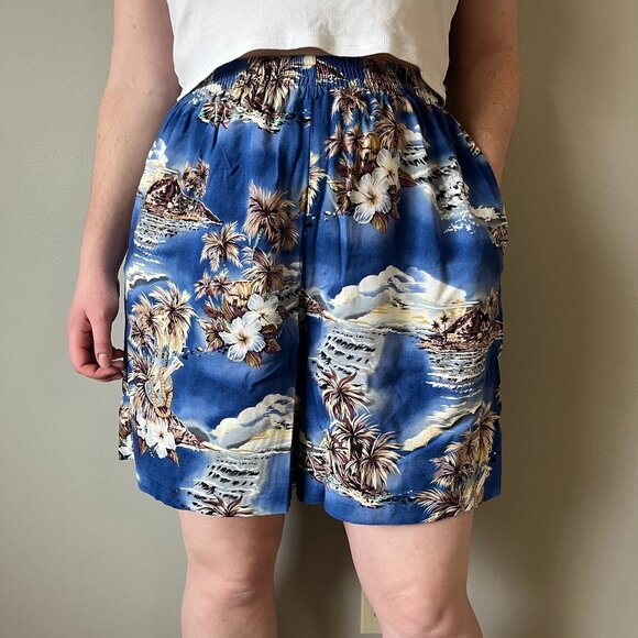 Hilo Hattie blue Hawaiian floral shorts - Picture 1 of 8
